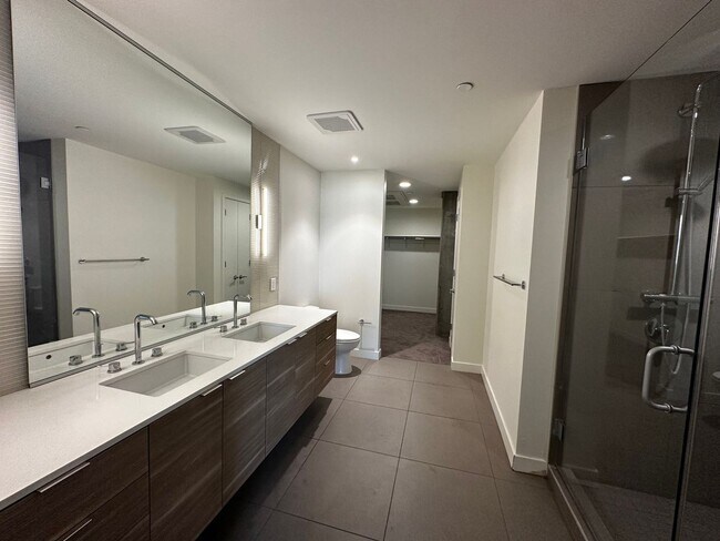 Building Photo - Contour on Campbell 1 bed 1.5 bath condo