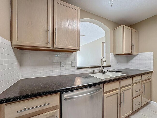 Building Photo - 3960 Southpointe Dr