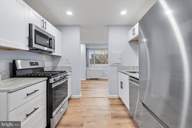 Building Photo - 4520 King St