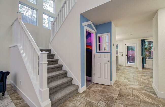 Building Photo - 35 Alden Glen Dr