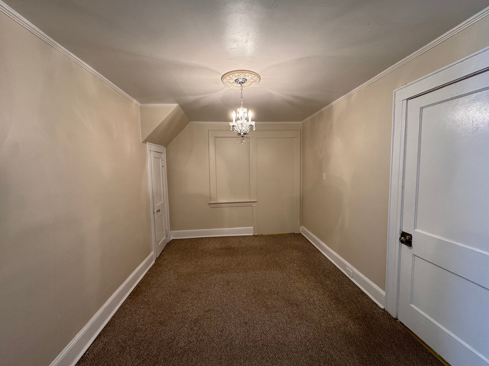 Building Photo - 138 Hemlock St