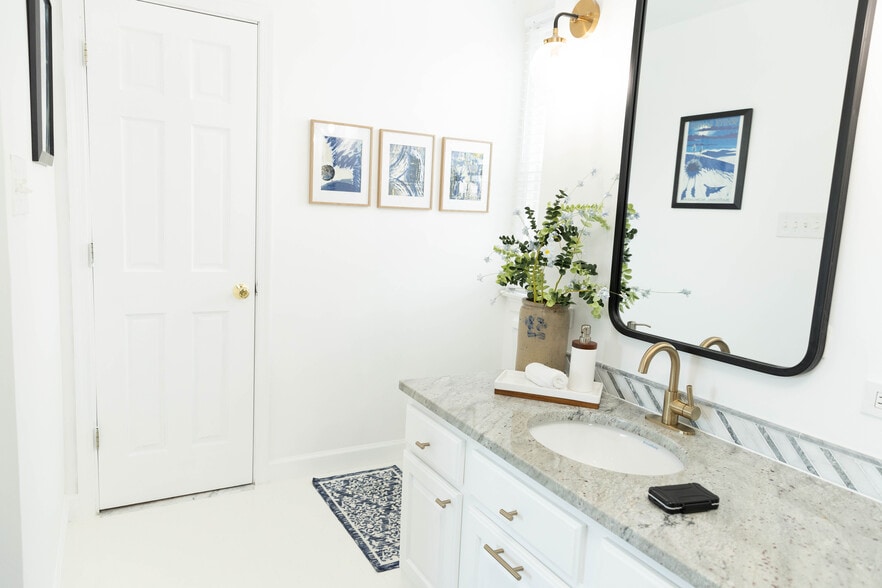 Building Photo - 212 Ambler St