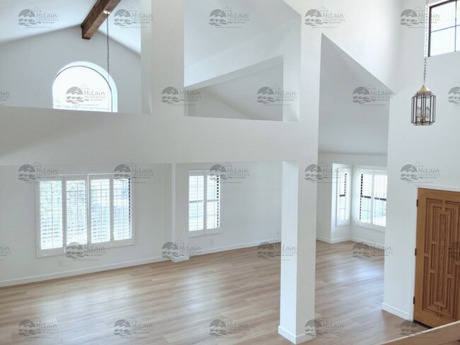 Building Photo - Shadowridge  Gorgeous 3 Bedroom Home In Desirable Neighborhood / Vista