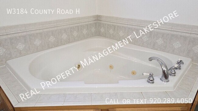 Building Photo - W3184 County Rd H