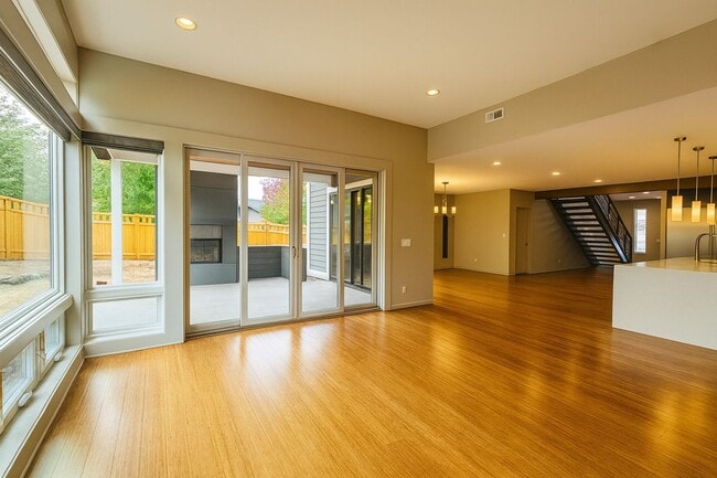 Building Photo - 4bd/2.75ba Renton House