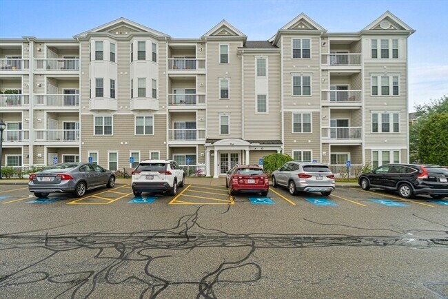 Building Photo - 204 Clocktower Dr