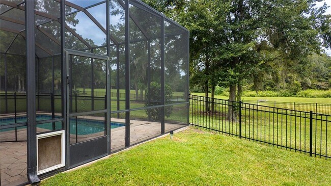 Building Photo - 617 SE 47th Loop