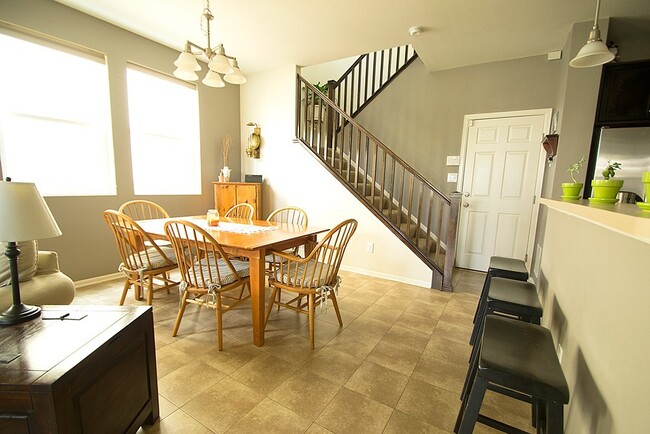 Building Photo - Stylish home in Central Park