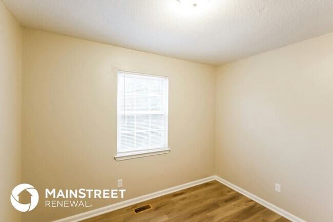 Building Photo - 5796 Dug Hollow Rd