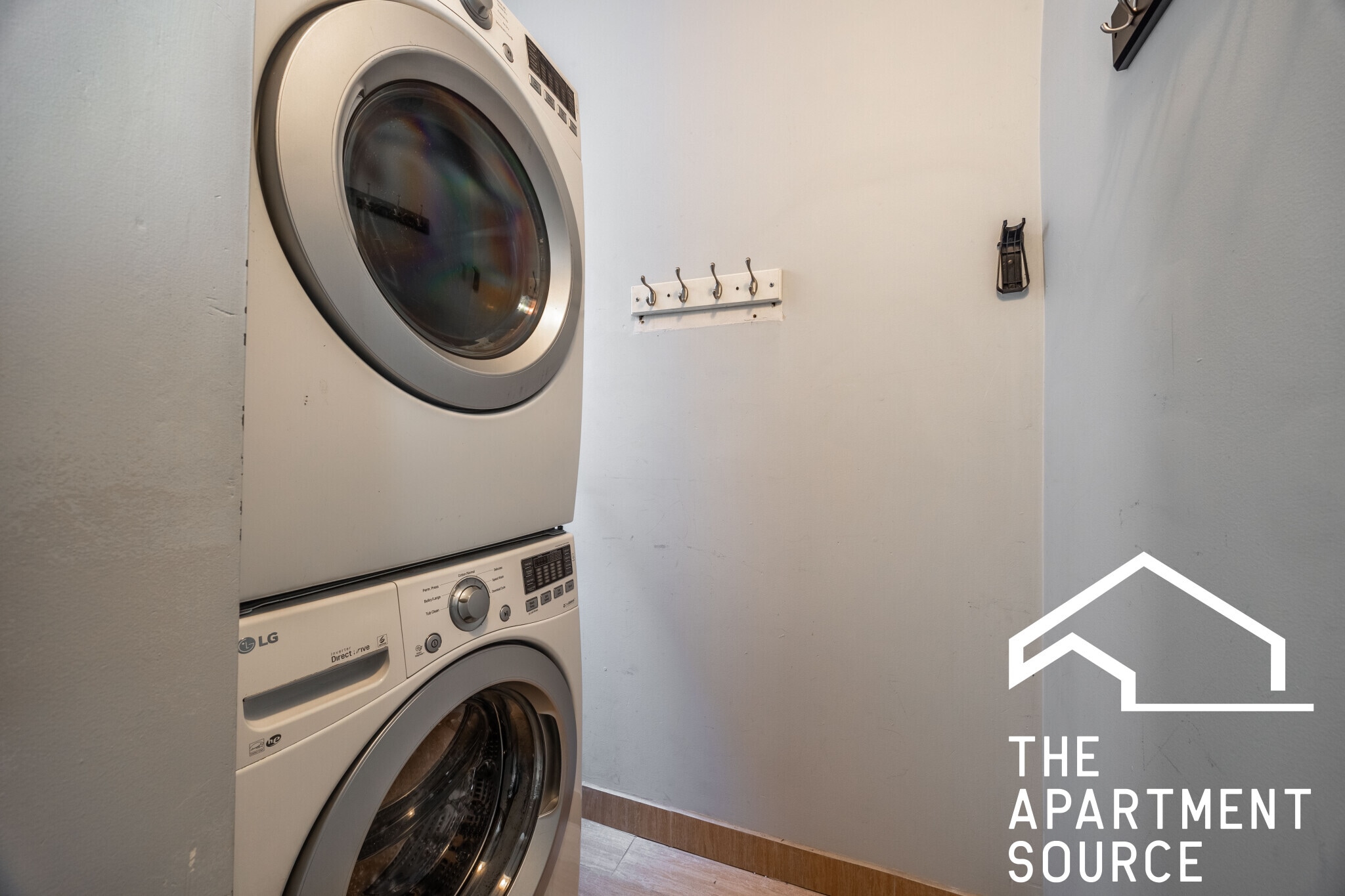 Building Photo - 2110 W Division St