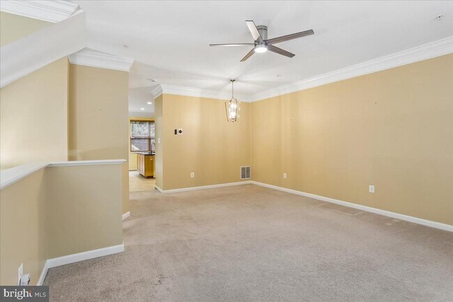 Building Photo - 2943 St Helen Cir