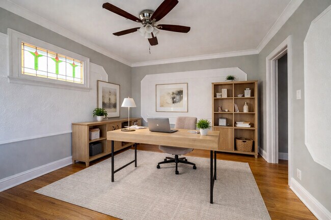 Building Photo - 7129 N Oakley Ave