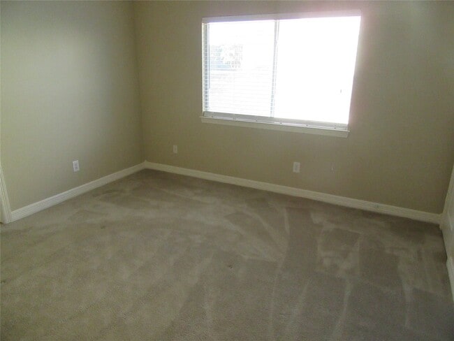 Building Photo - 914 Ivory Ridge Ln