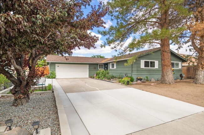 Primary Photo - AVAILABLE 4/18/25 - FULLY LANDSCAPED - WAS...