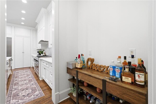 Building Photo - 1295 Cumberland Rd NE