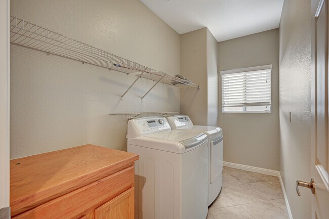 Building Photo - 1005 Prestige Meadows Pl