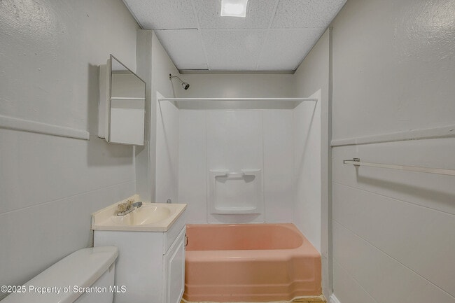 Building Photo - 1007 Washburn St