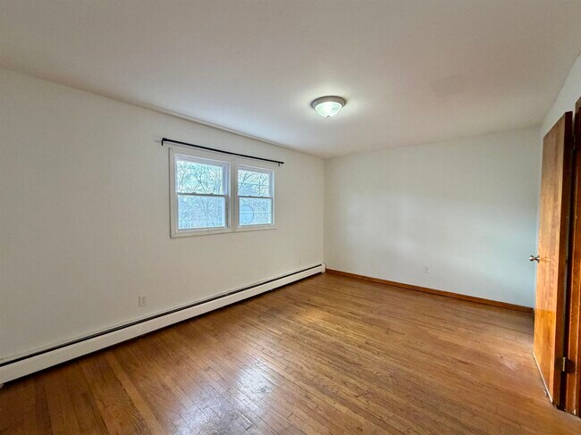 Building Photo - 57 Magnolia Ave