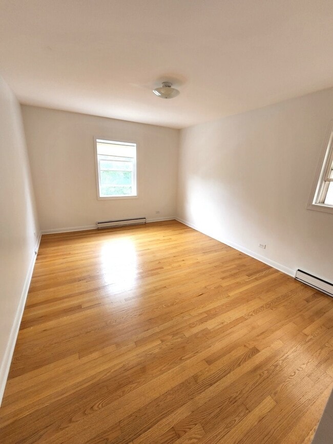 Building Photo - 8847 La Crosse Ave