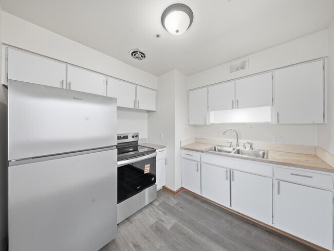 Building Photo - 8641 W Lapham St