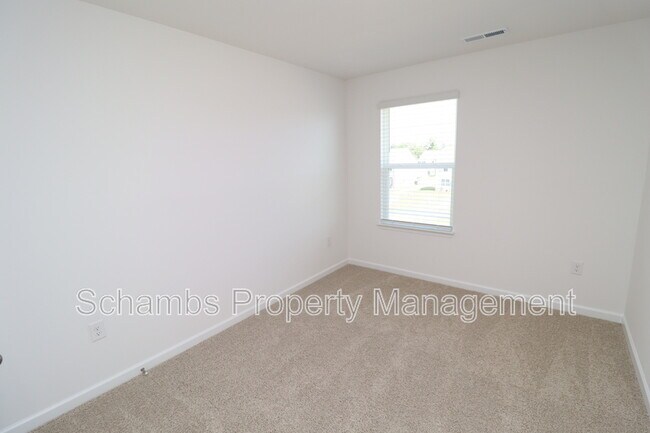 Building Photo - 360 Freestall Dr