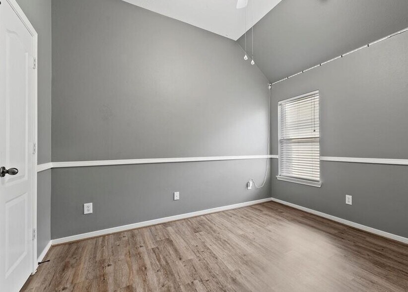 Building Photo - 13396 Teel Rd