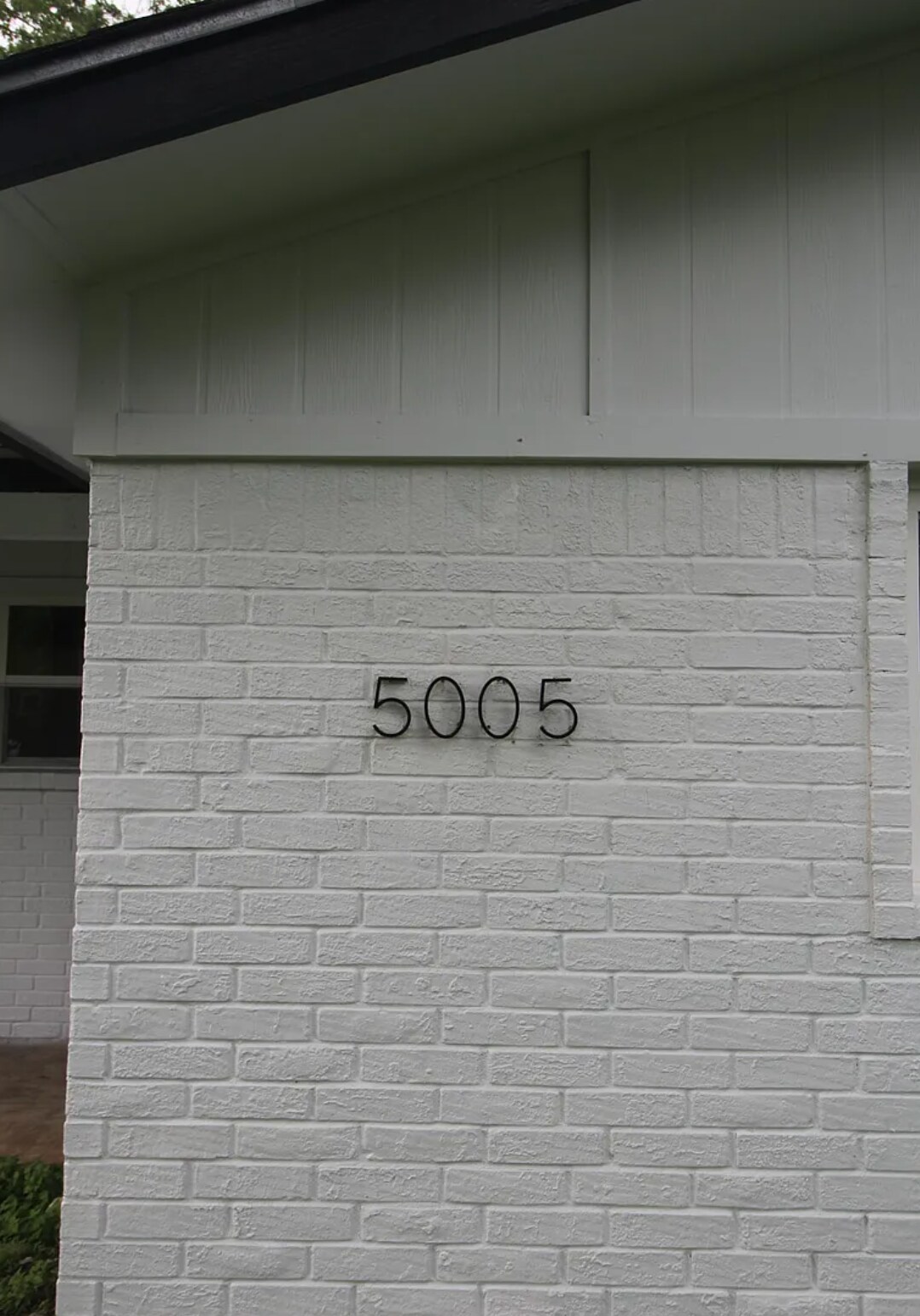 Building Photo - 5005 Brighton Rd