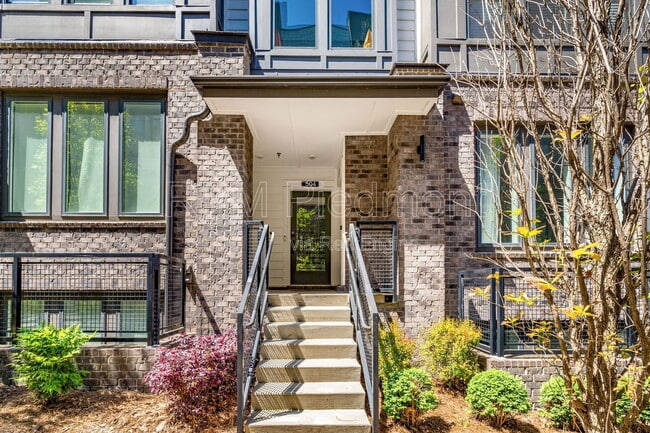 Building Photo - 383 Pratt Dr SE