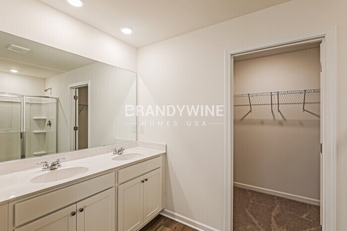 Building Photo - 1240 Arnhem Dr