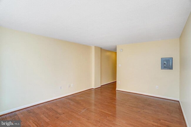 Building Photo - 1301 20th St NW