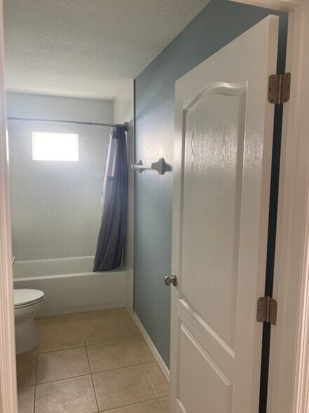 Building Photo - 5004 Forest Creek Tr