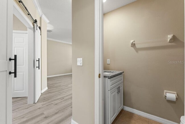 Building Photo - 868 Stonechase Ln
