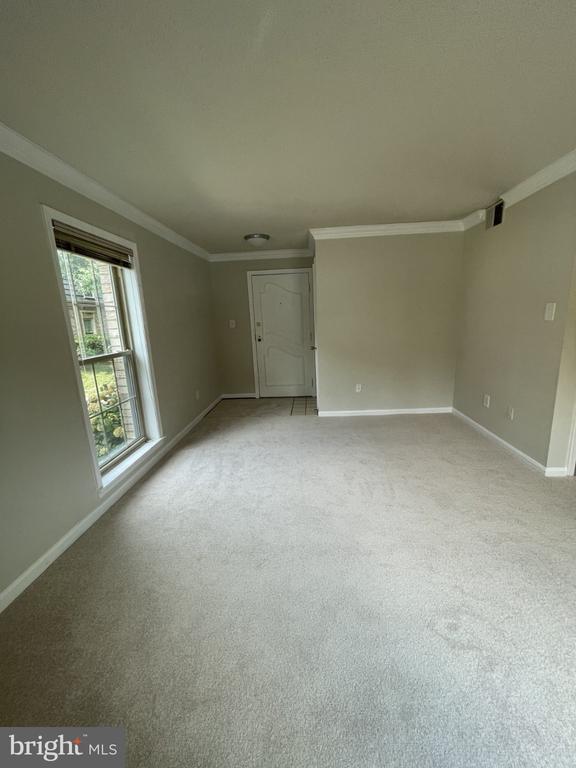 Building Photo - 3123 Patrick Henry Dr