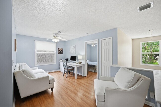 Building Photo - 15073 Oak Chase Ct