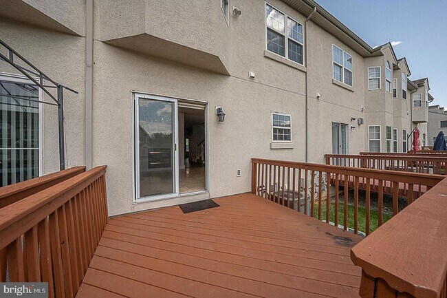 Building Photo - 757 Whitetail Cir