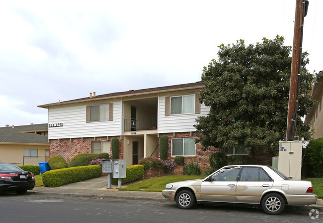 Building Photo - Aza apartments