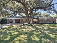 Building Photo - 216 Brentwood Blvd