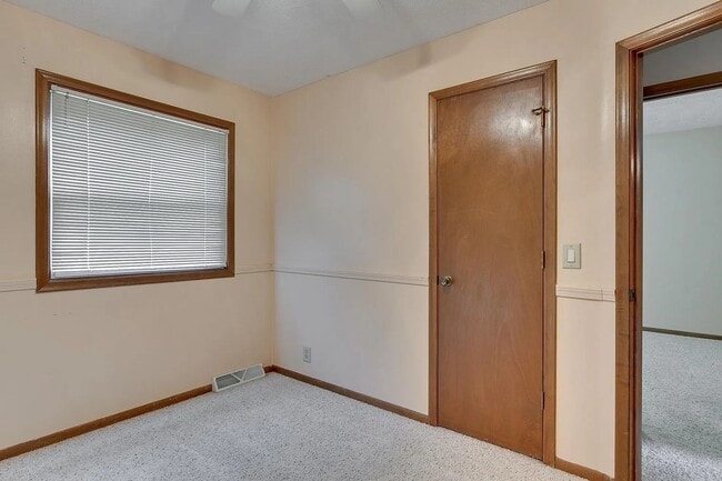 Building Photo - Beautiful Home for Rent in Omaha