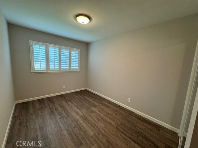 Building Photo - 1039 Adel Ave