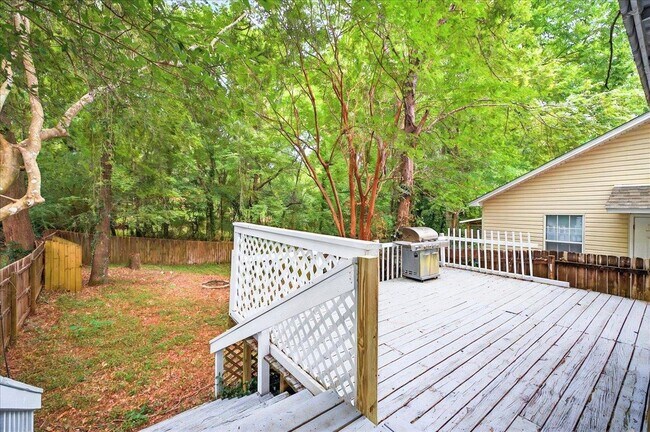 Building Photo - 3001 Oak Park Ct