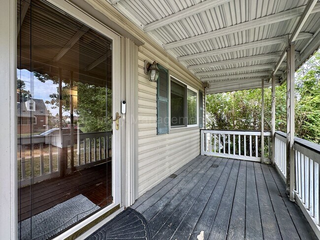Building Photo - 574 Ardmore Dr