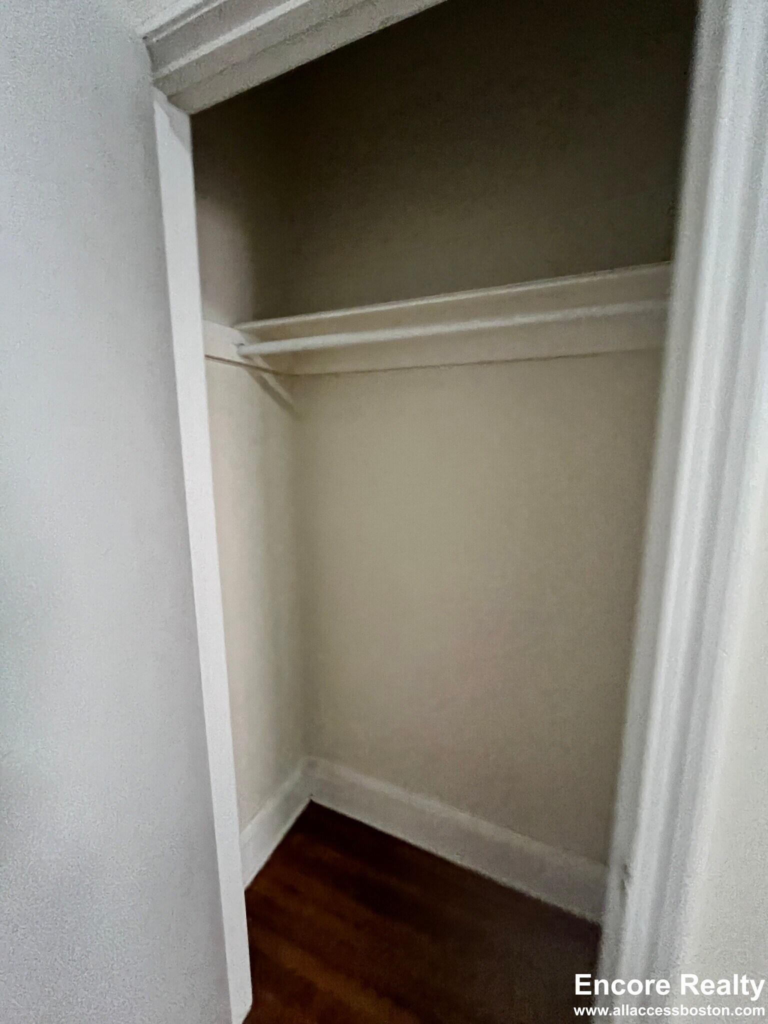 Building Photo - 1751 Beacon St