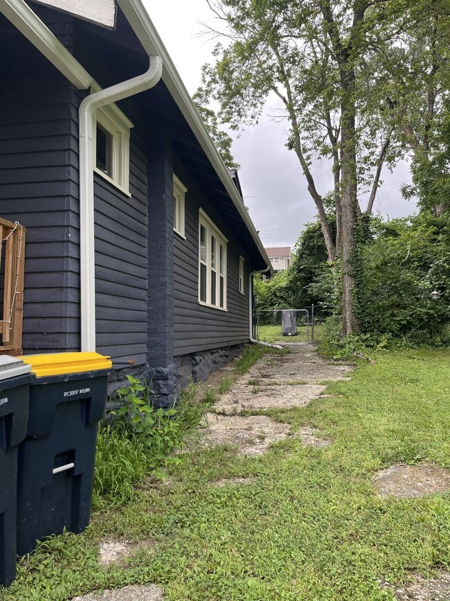 Building Photo - 4125 Olive St