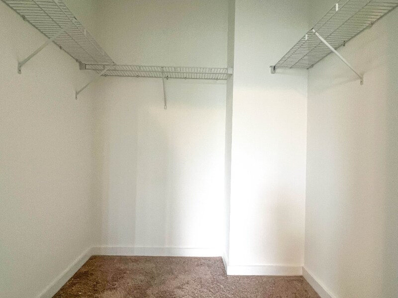 Building Photo - 525 Parkway Dr