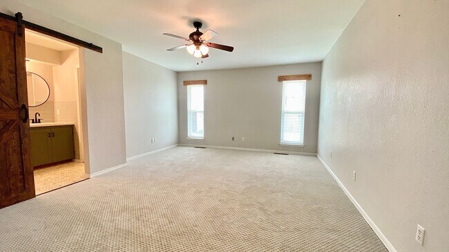 Building Photo - Gorgeous Remodeled Edmond 3 Bed 2 Bath