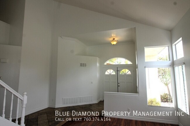 Building Photo - 801 Mosaic Cir