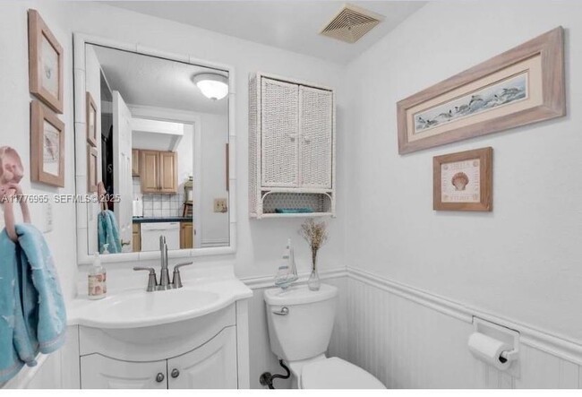 Building Photo - 87200 Overseas Hwy