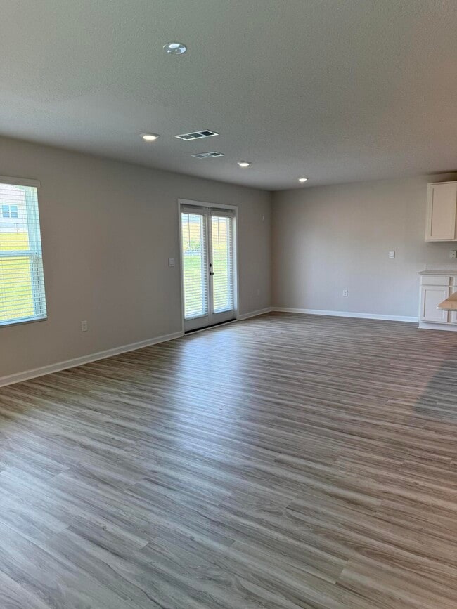 Building Photo - 2800 Tallgrass Ct