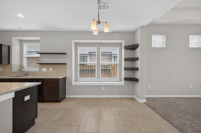 Building Photo - 6915 Rosemont Ct