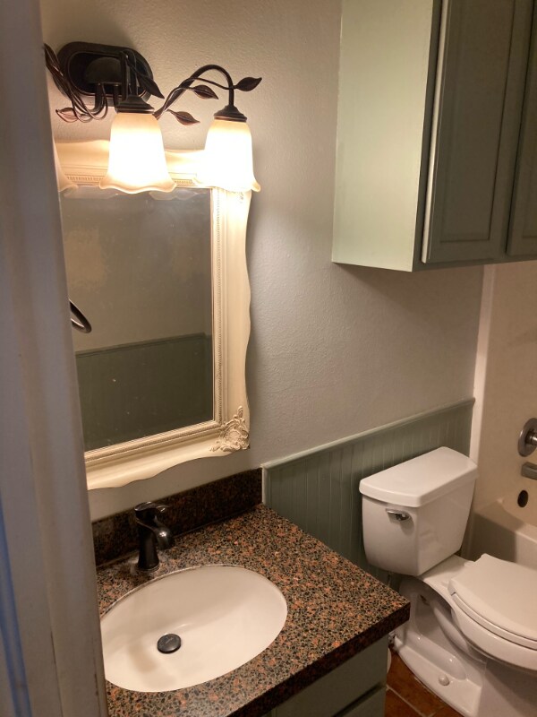 Building Photo - 605 Methodist Ave